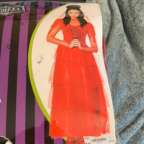 Spirit Red Long Sleeve Dress with Veil - Picture 6 of 6